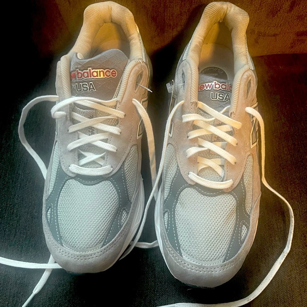 Men’s New Balance size 10 made in the USA 990